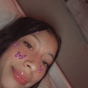 Meet your Posher, Camila